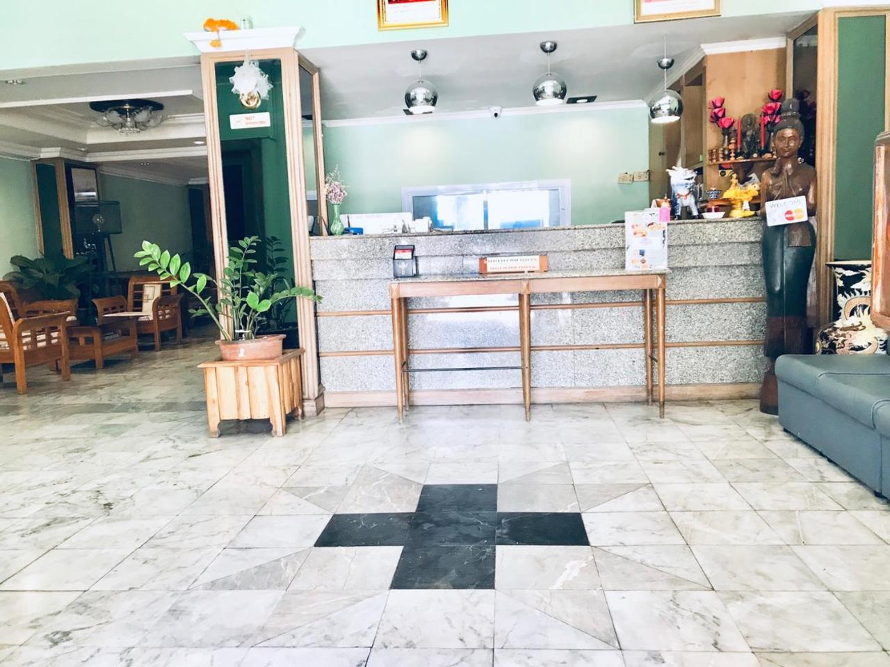 Sawatdee Luck Hotel Chiang Mai Exterior photo
